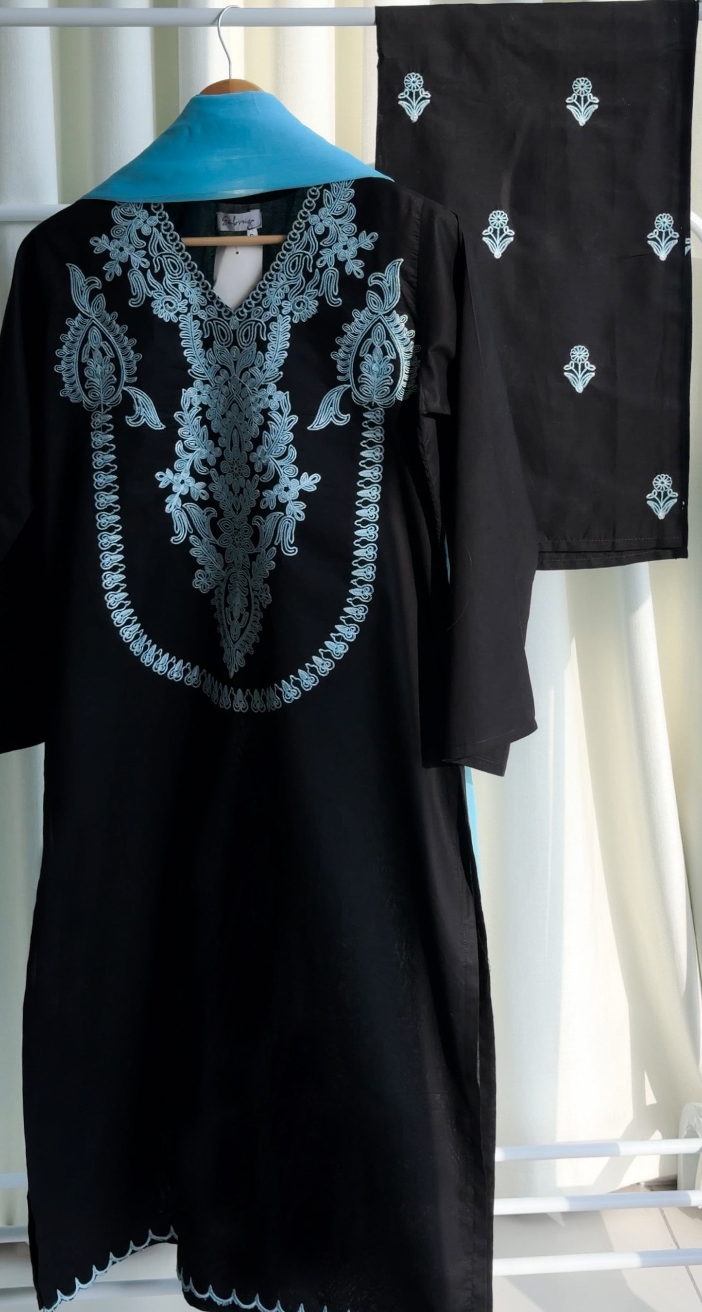 C06197C9-1CDA-4384-BB35-B40F8594259A