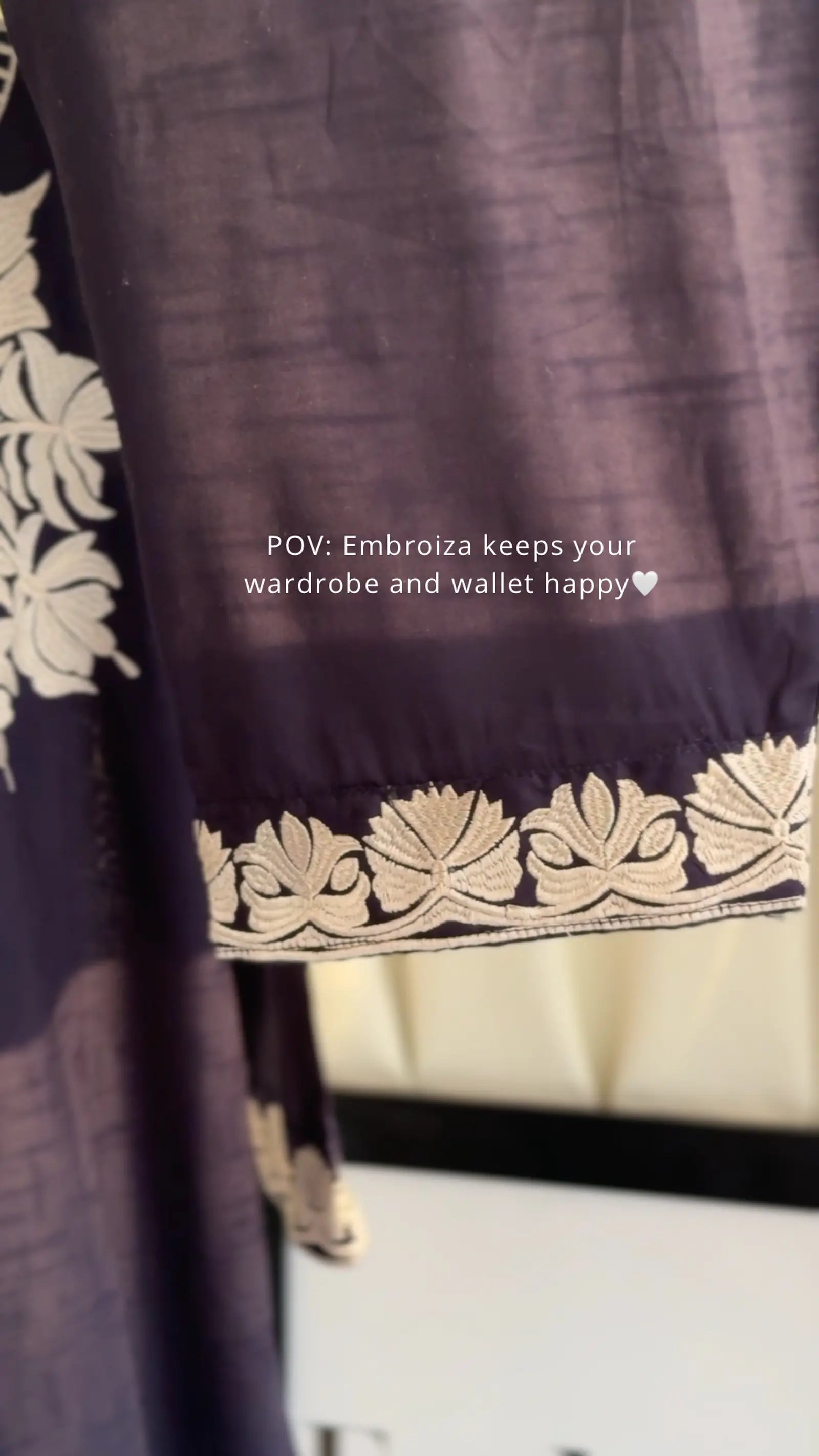 Gray Modern Minimalist Loading Symbol Instagram Story 2