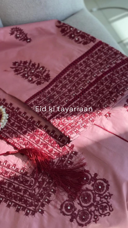 Black Simple Blurred Quote Motivation Instagram Story